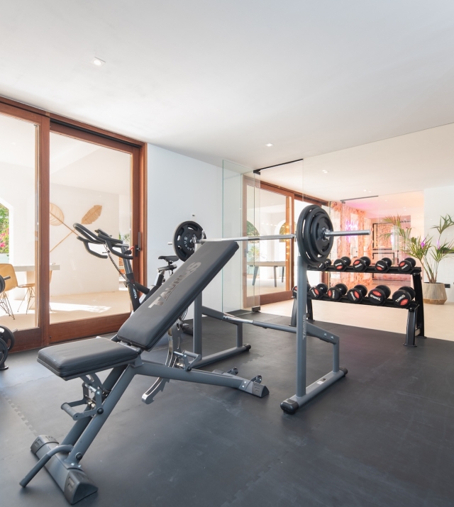 Resa Estates finca Can Floral Ibiza sale koop gym.jpg